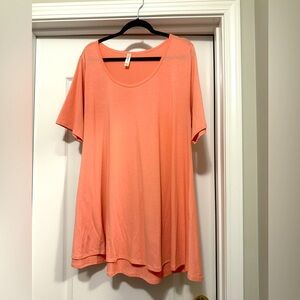 LuLaRoe 2XL Peach Short Sleeve Perfect T Top